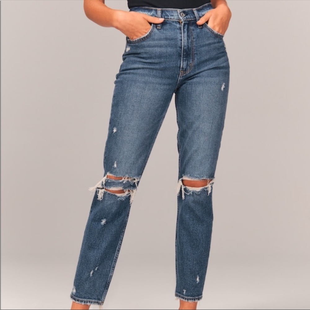 Abercrombie Curve Love High Rise Mom Jeans - Medium Wash